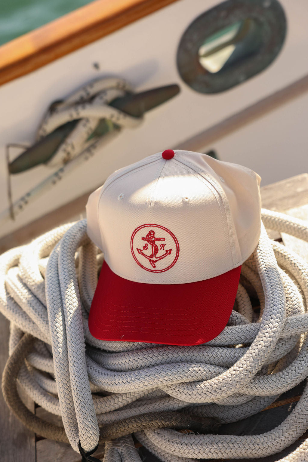 ANCHOR SIGNATURE HAT - NATURAL/RED