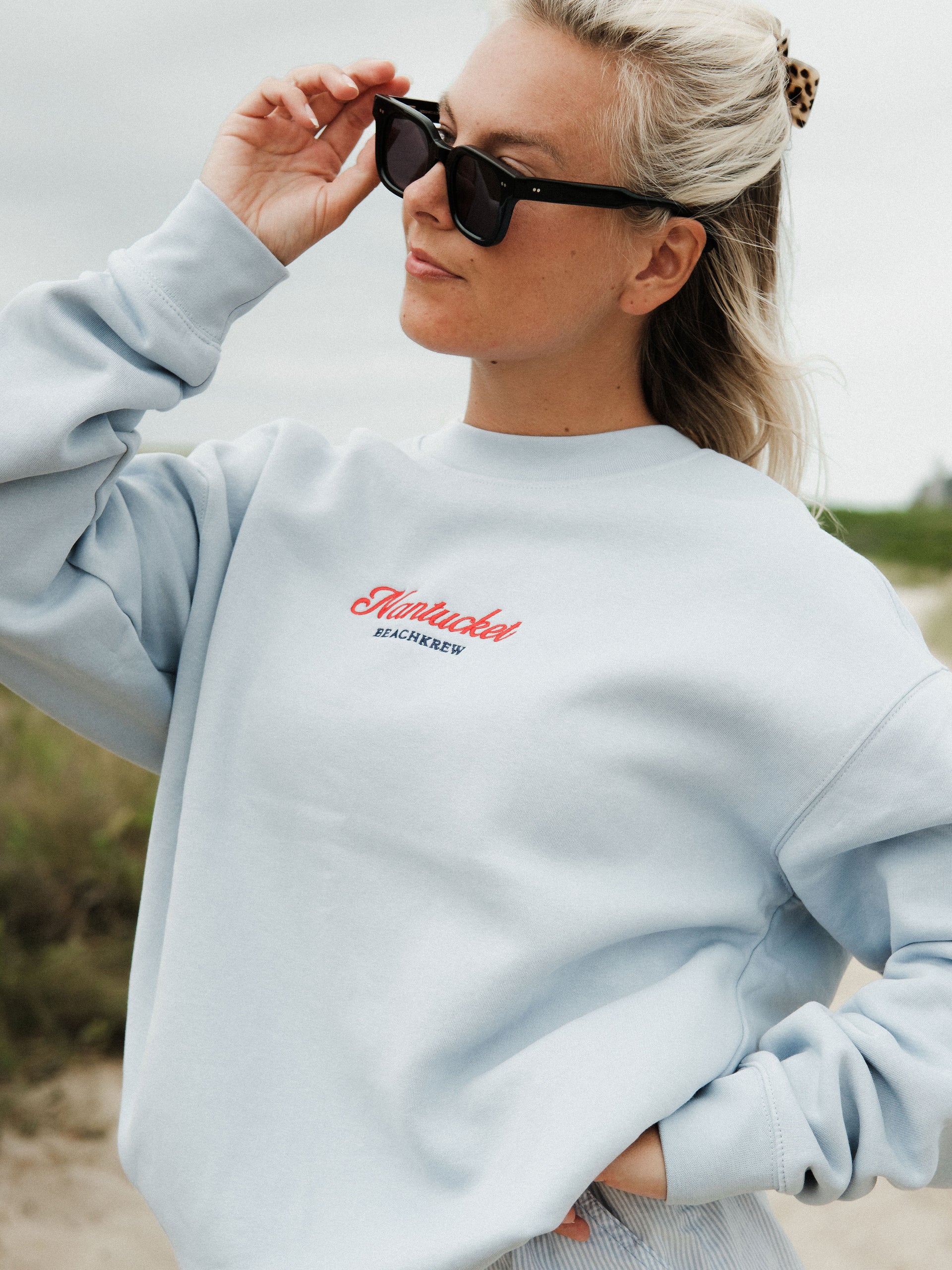 NANTUCKET CREWNECK - ICE BLUE