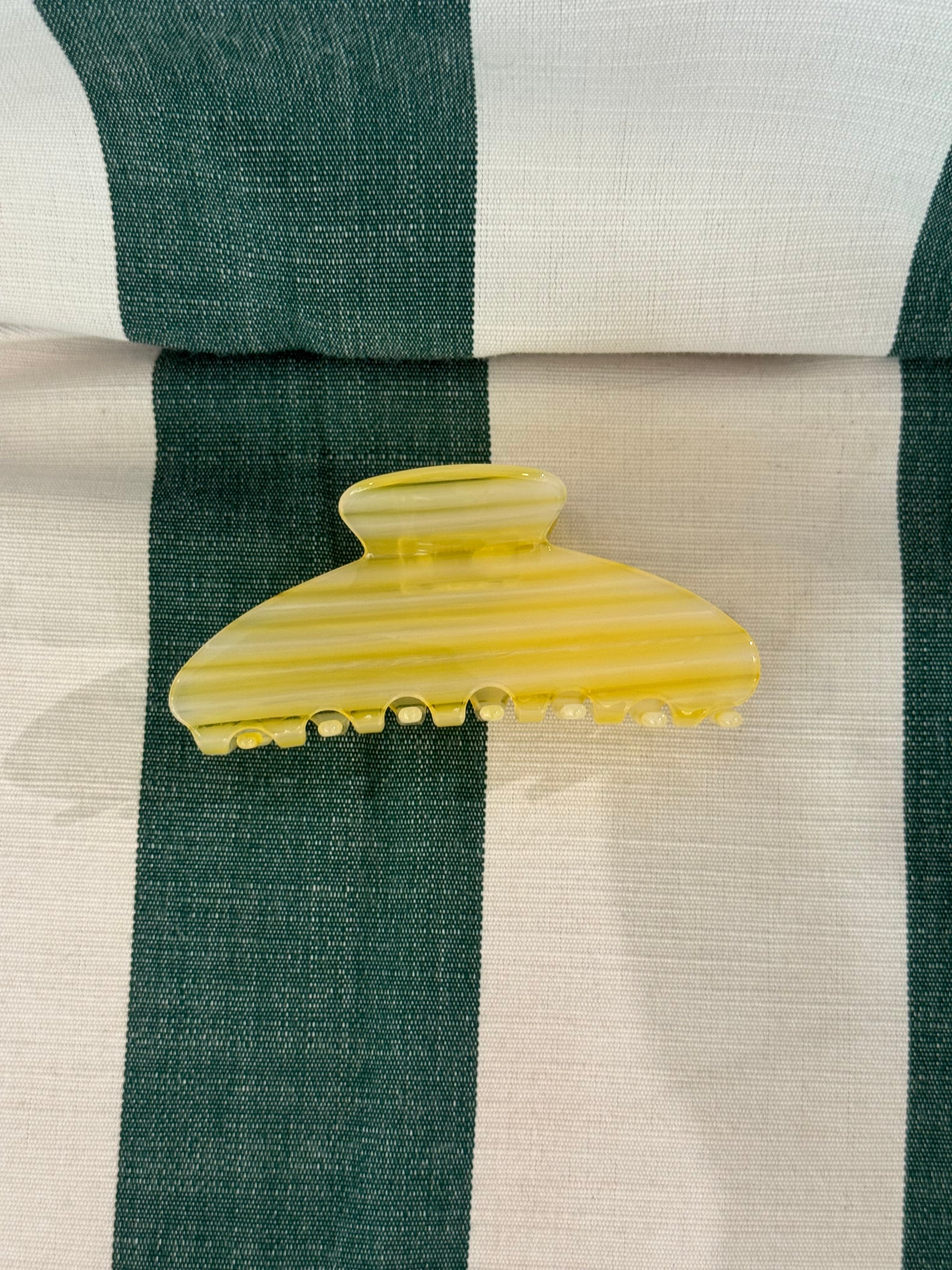 BEACHKREW CLAW CLIP - YELLOW
