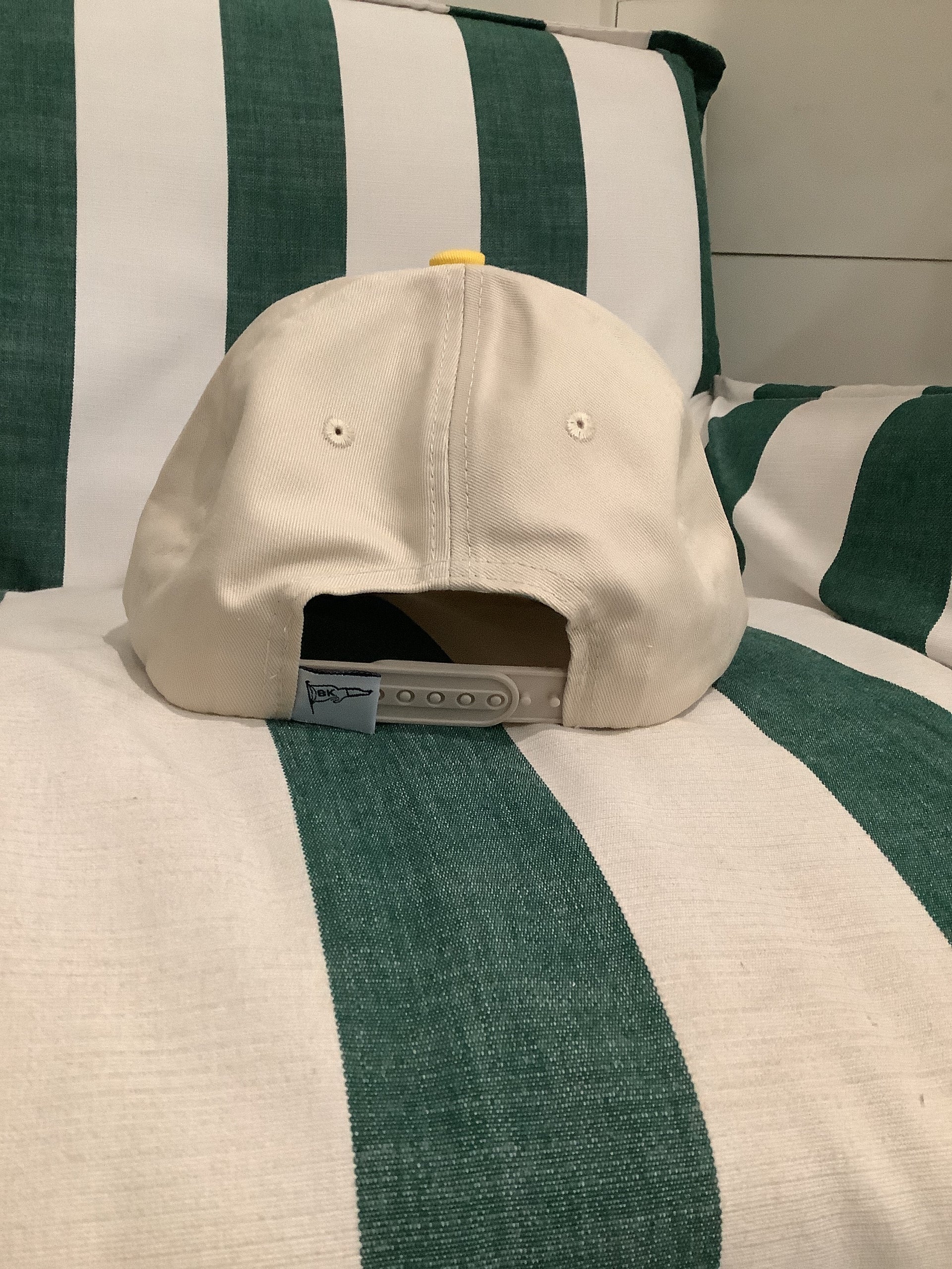 VARSITY CORE HAT - NATURAL / YELLOW