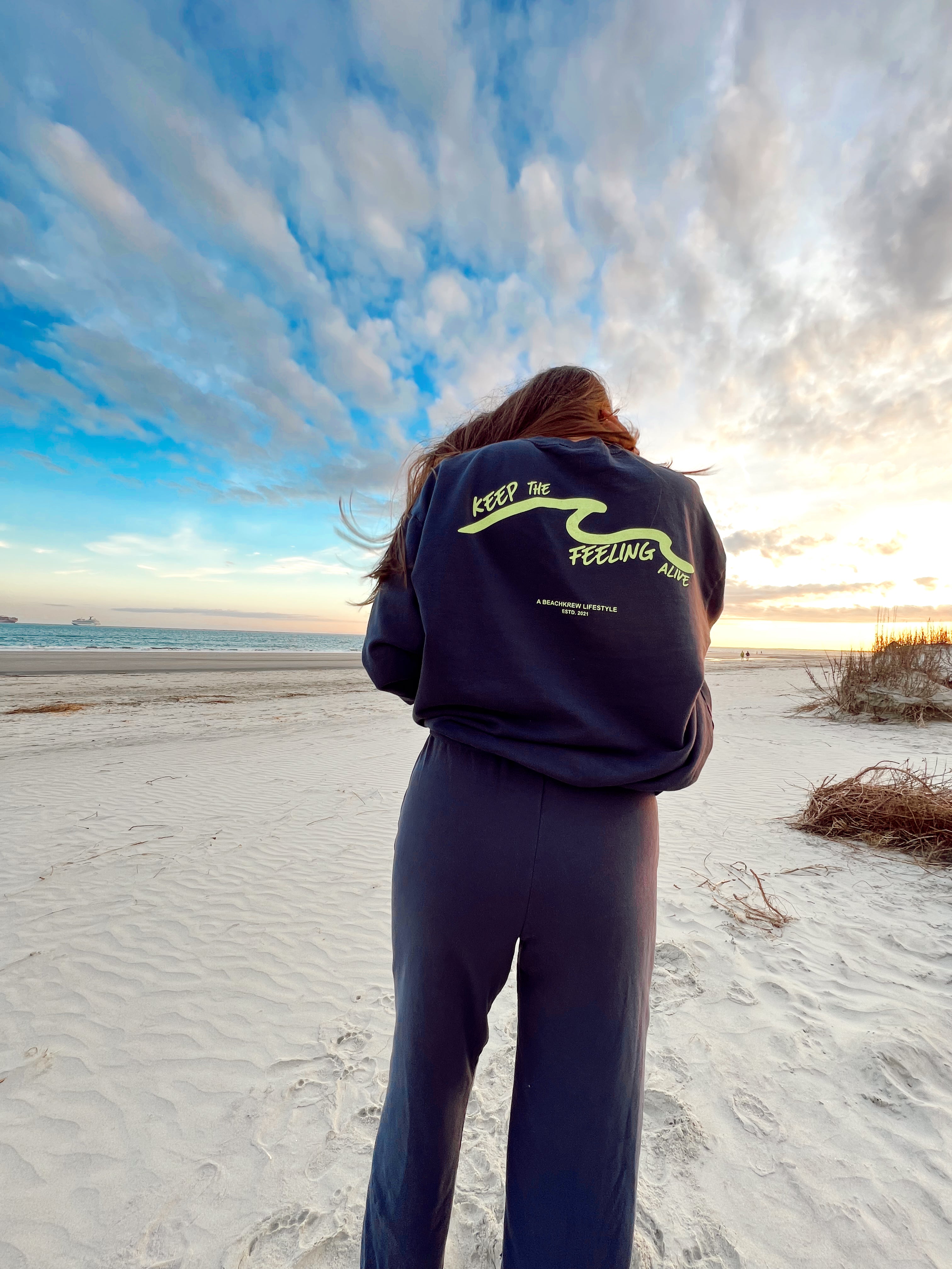 KEEP THE FEELING ALIVE NAVY CREWNECK – beachkrew